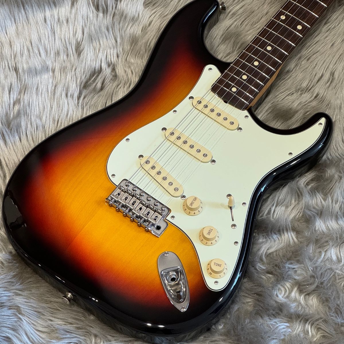 Fender Japan Exclusive Classic 60s ストラトエレキギター