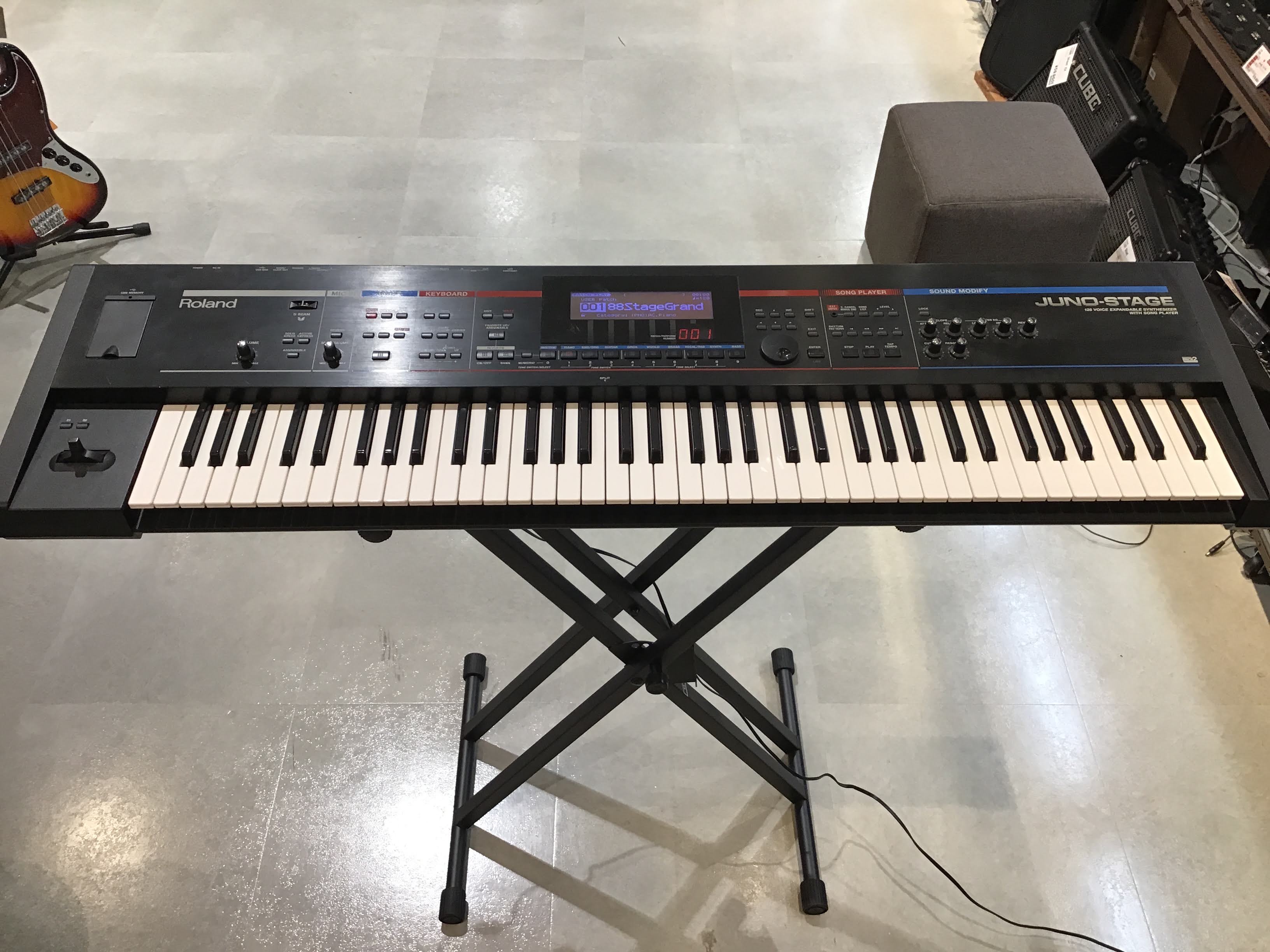 Roland ローランド Juno stage 76鍵シンセサイザー - 鍵盤楽器