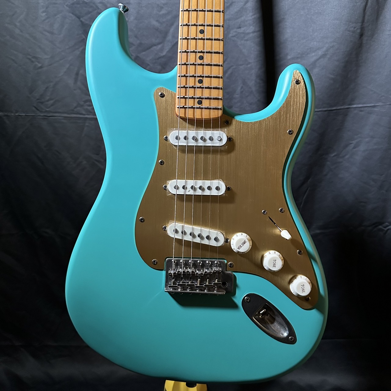 Squier by Fender 40th Anniversary Stratocaster Vintage Edition