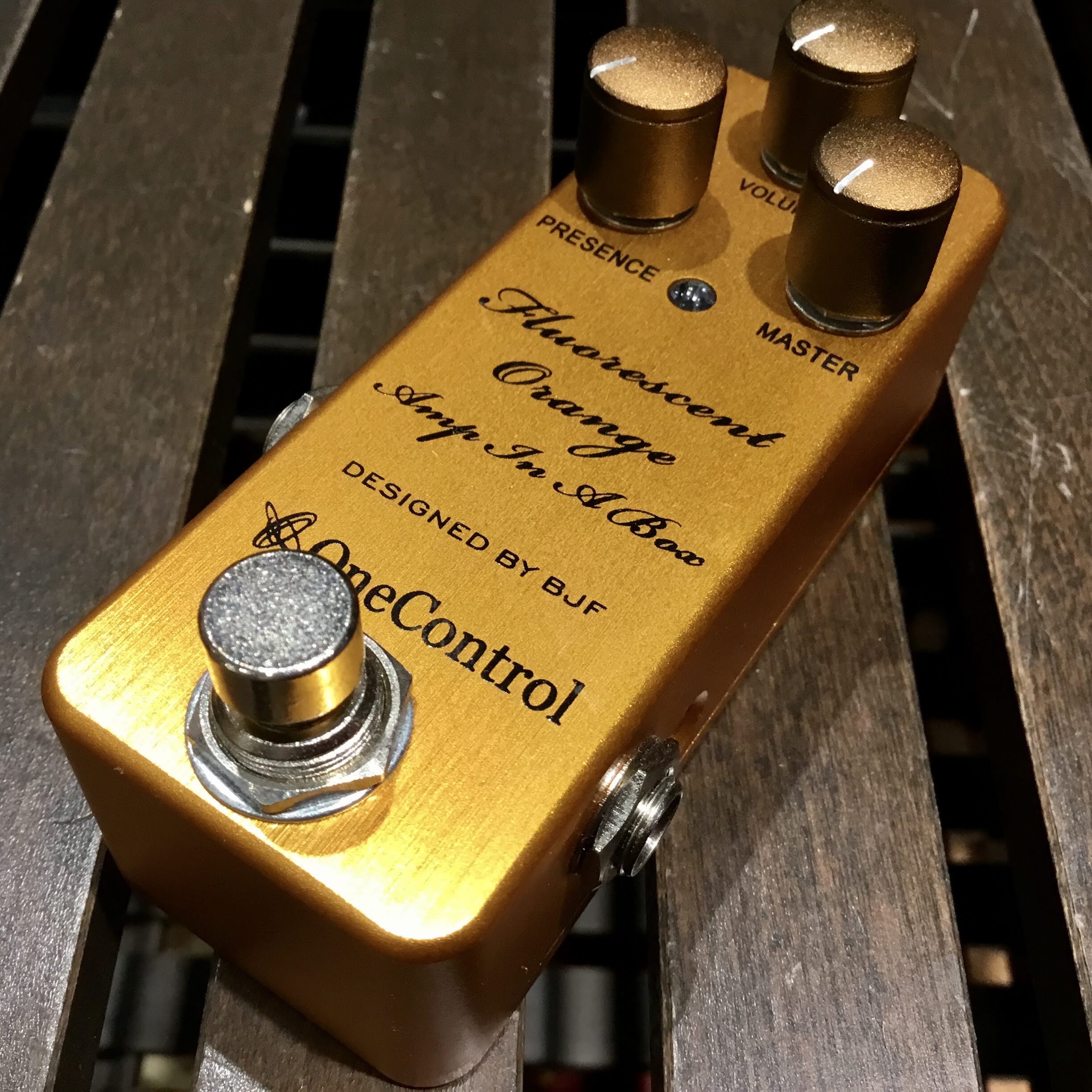 One Control Amp In A Box Fluorescent Orange ワンコントロール