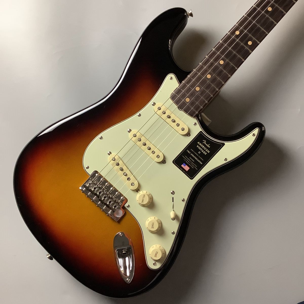 Fender American Vintage II 1961 Stratocaster 3-Color Sunburst エレキギター ストラトキャスター  フェンダー 【 宇都宮インターパークビレッジ店 】 | 島村楽器オンラインストア