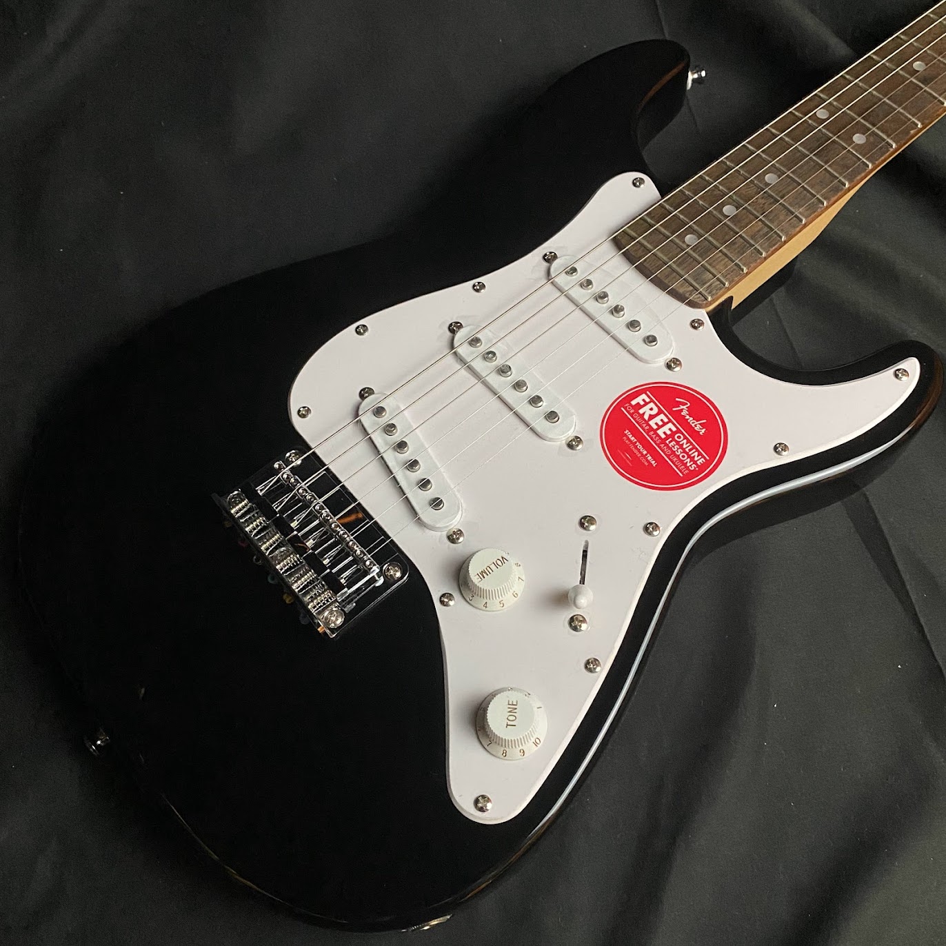 Squier by Fender Mini Strat Laurel Fingerboard Black エレキギター