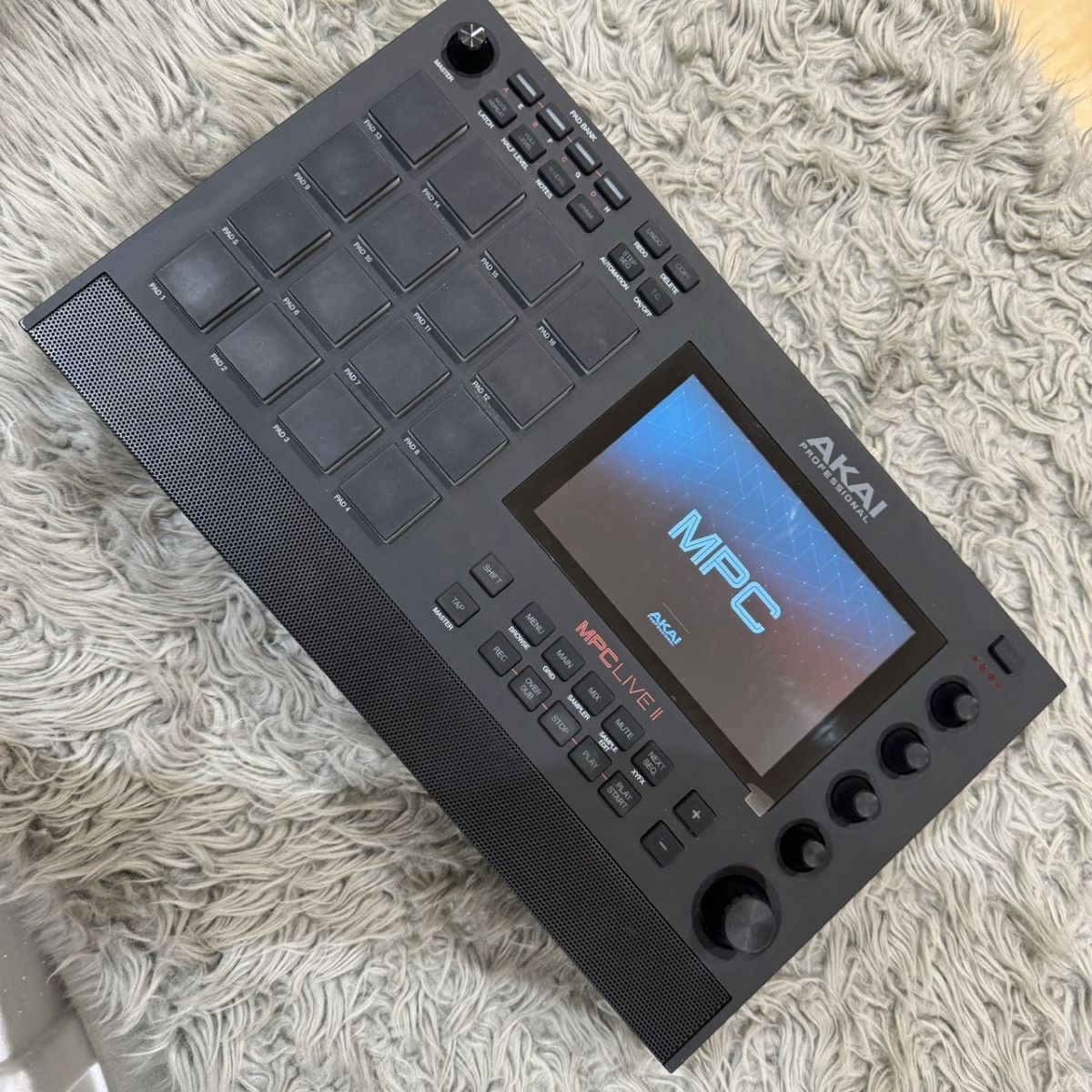 AKAI MPC LIVE 生産終了品 - DTM/DAW