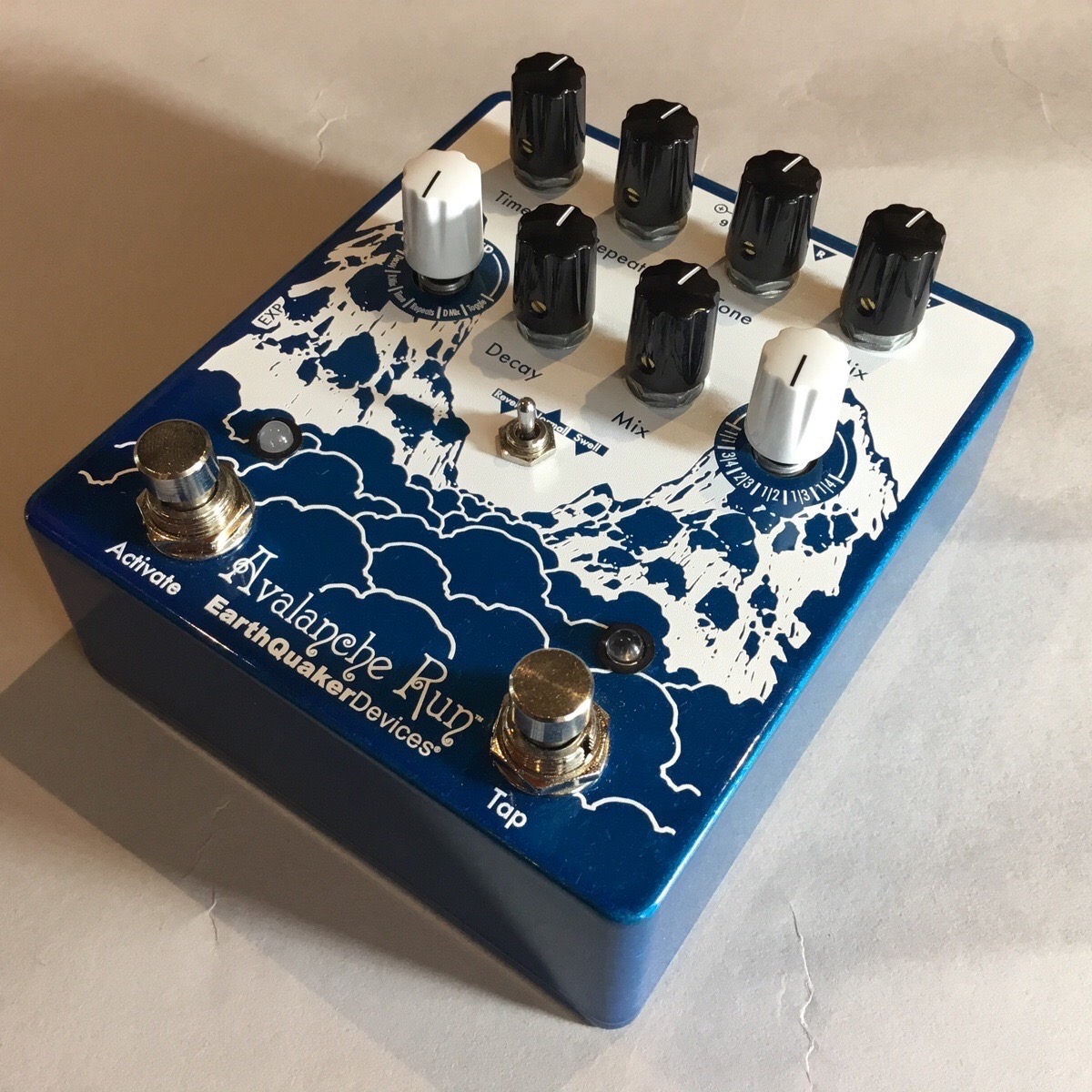 EarthQuaker Devices Avalanche Run コンパクトエフェクター ステレオディレイ＆リバーブ アースクエイカー