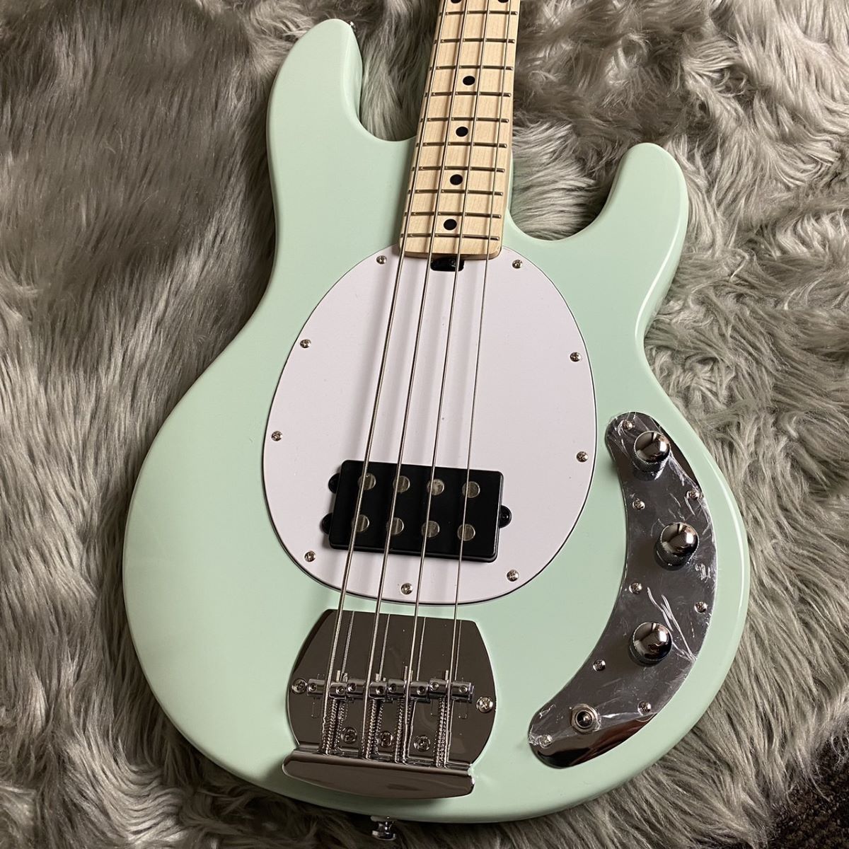 STERLING by Musicman STINGRAY RAY4 MG エレキベースSUB