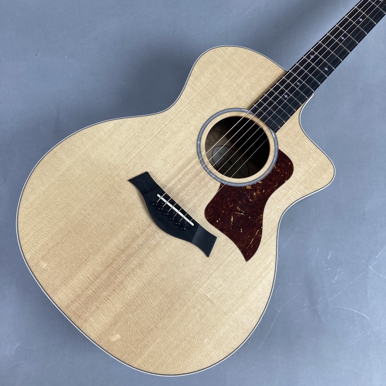 Taylor 214ce DLXアコースティックギター - アコースティックギター