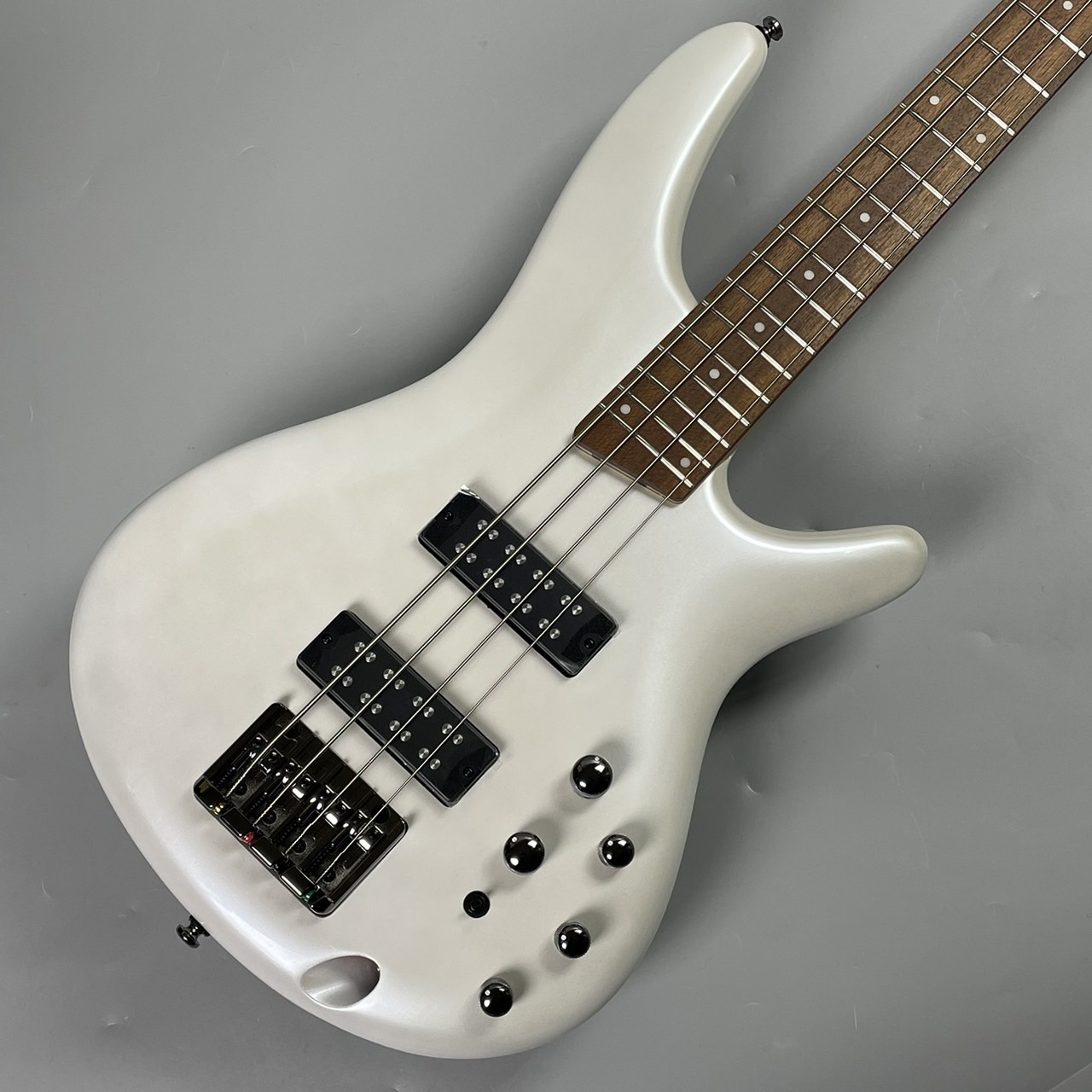 音出ましたアイバニーズ Ibanez　SR300　エレキベース