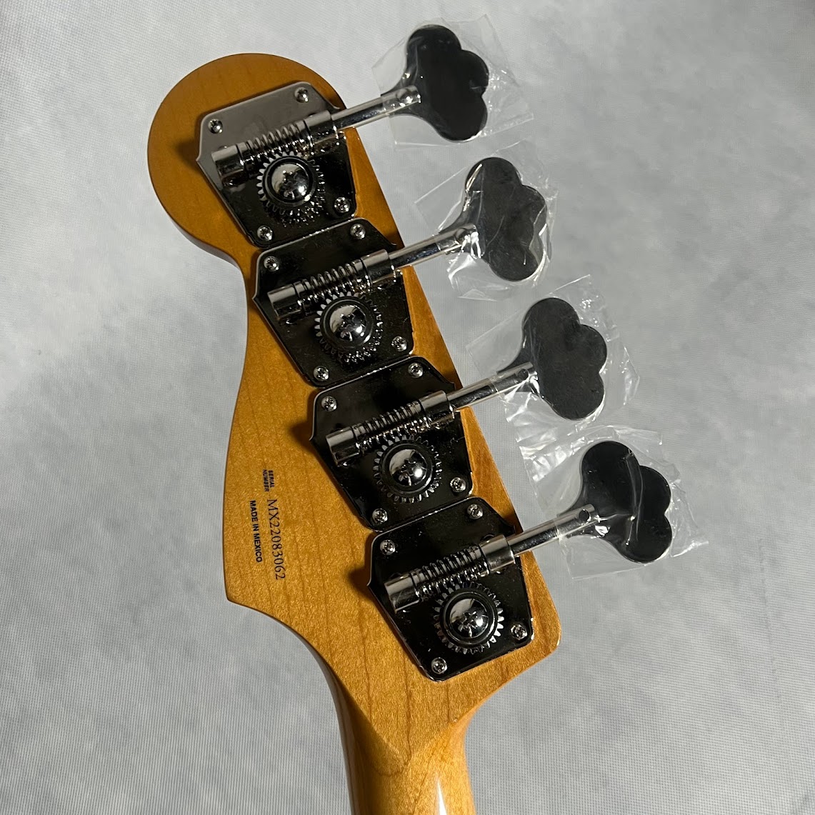 Fender Vintera '60s Jazz Bass Pau Ferro Fingerboard 3-Color