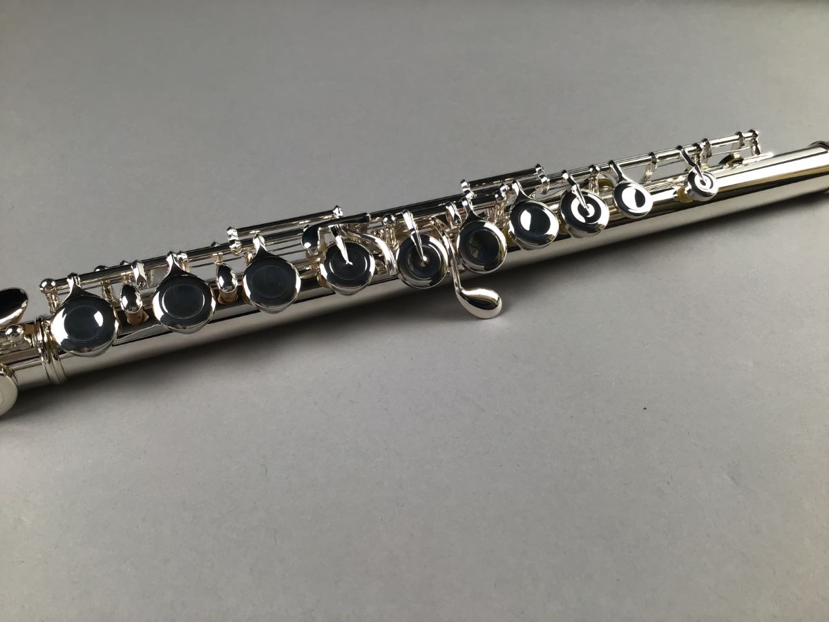 お買得品パールフルートPF525Eです 管楽器・吹奏楽器