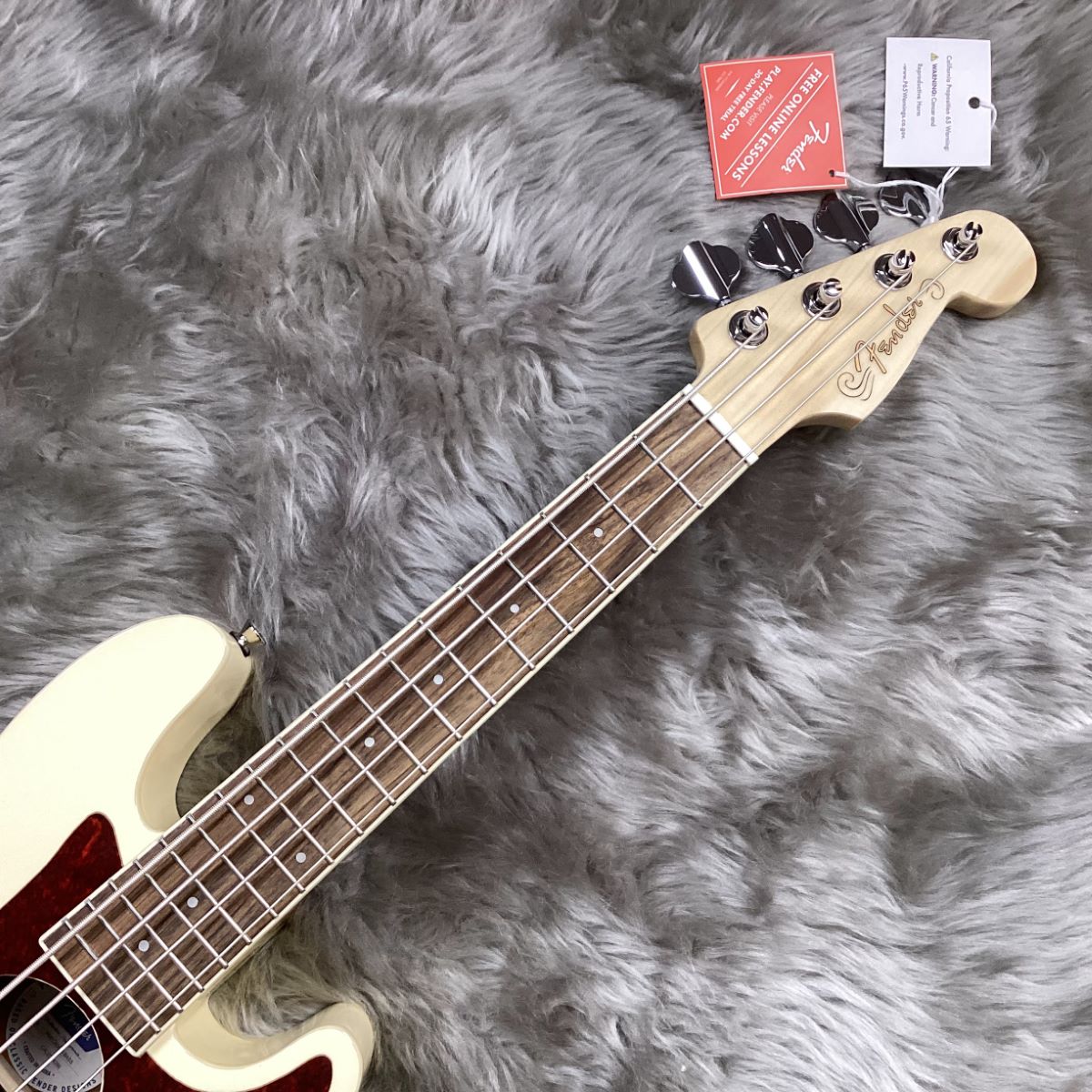 Fender Acoustics Fullerton Precision Bass Uke (Olympic White/Walnut Fingerboard)