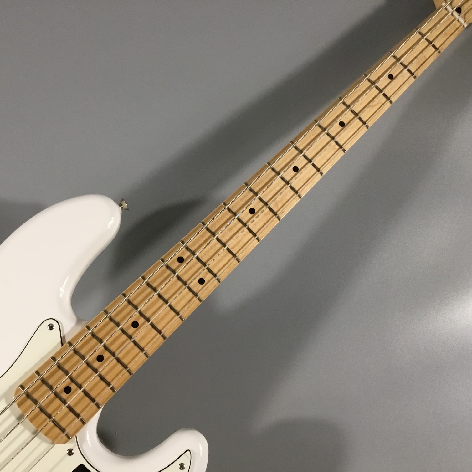 Fender Player Jazz Bass, Maple Fingerboard, Polar White ジャズ 