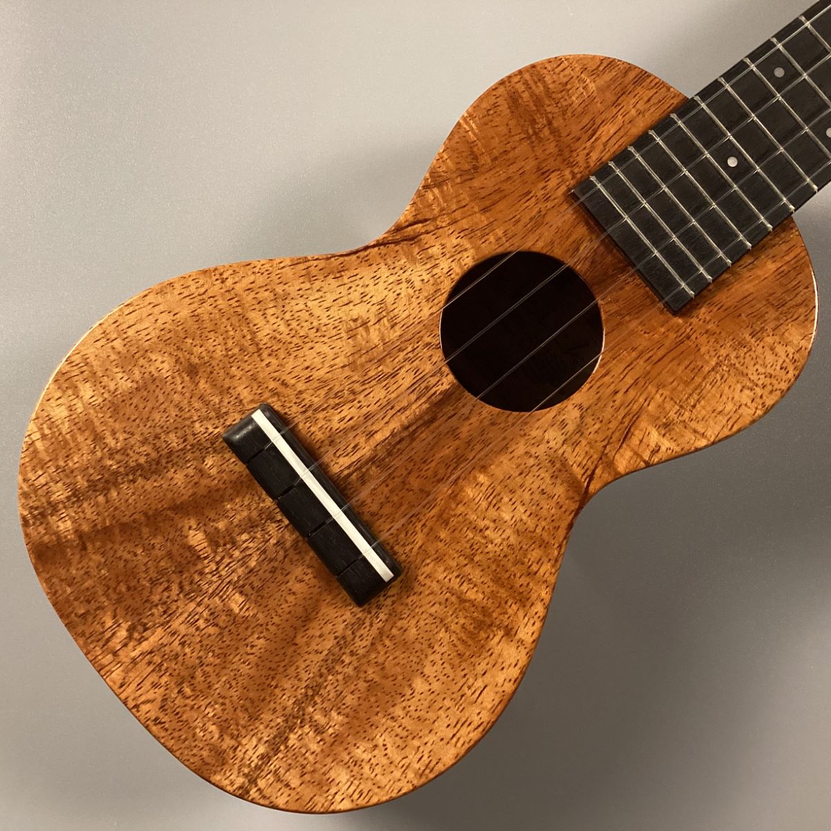 Tikitiki ukulele eco-s スプルース ハワイアンコア - 弦楽器
