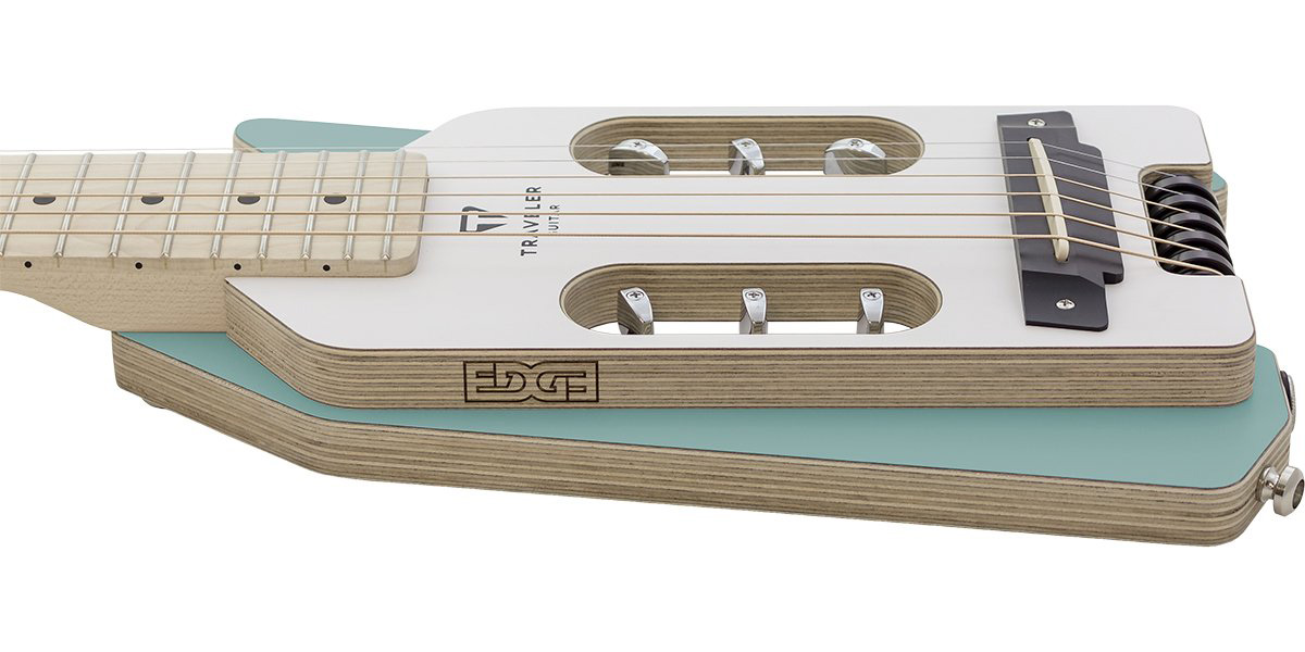 Traveler Guitar Ultra-Light EDGE Blue and White (WBU) トラベルギター トラベラーギター |  島村楽器オンラインストア